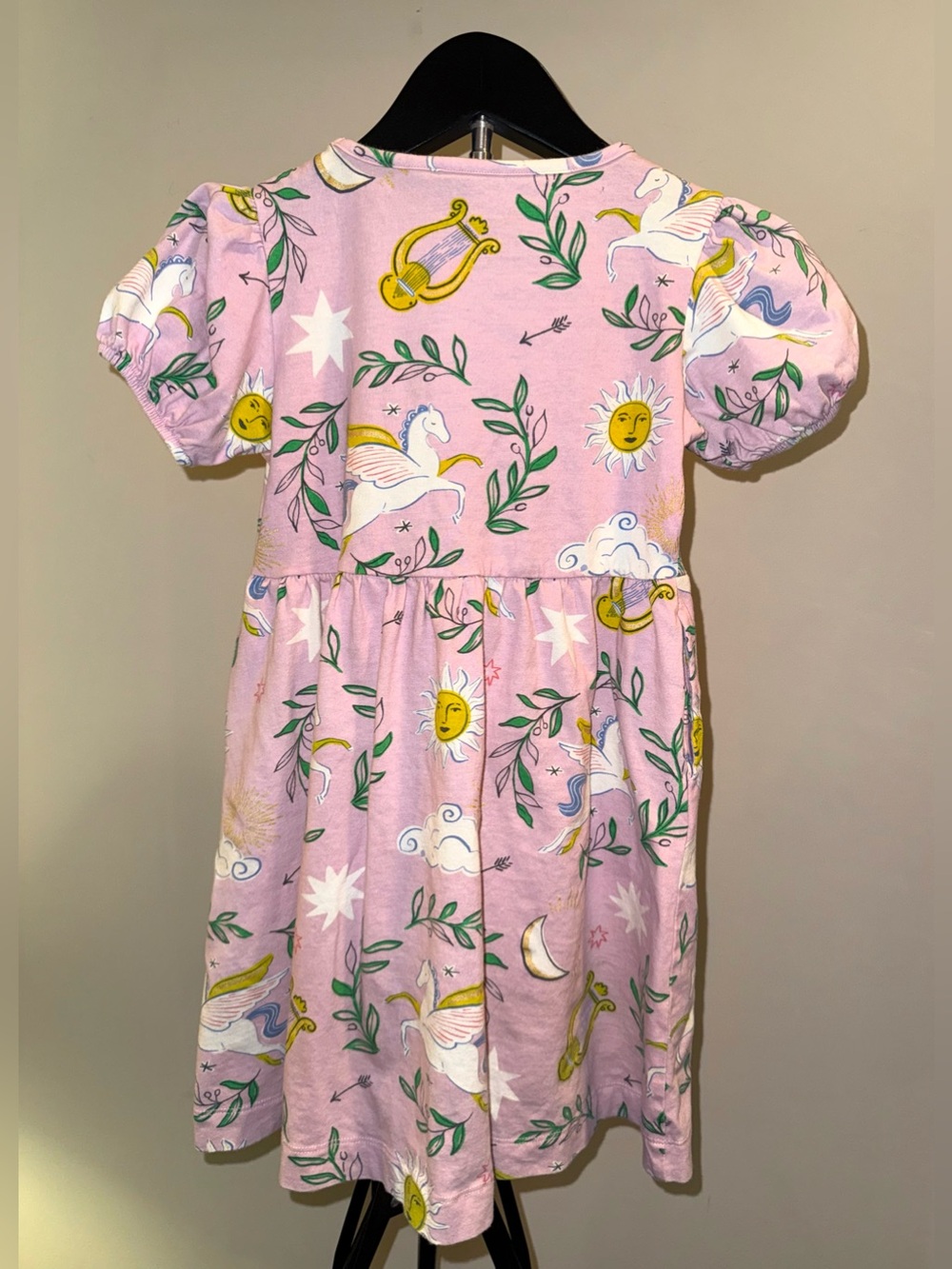 Mini Boden puff sleeve dress with Pegasus design, size 6/7 - Picture 2 of 4